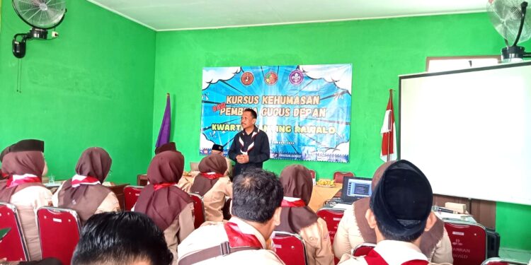 Pembina Pramuka Kwarran Rawalo Ikuti Kursus Kehumasan