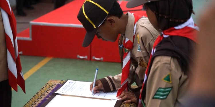 Ketua Kwarcab Purbalingga Lantik 3404 Pramuka Garuda Golongan Siaga, Penggalang, Penegak