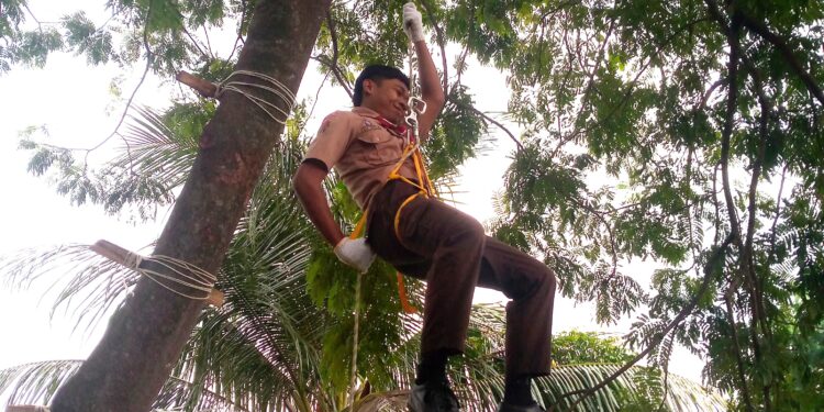 Sawika 15 Gubug Mantabkan Materi Krida Mountaineering Pada Latihan Rutin Perdana Tahun 2025