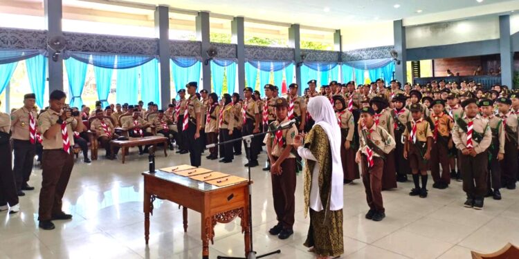 198 Pramuka Se-Kwarcab Sintang Capai Pramuka Garuda