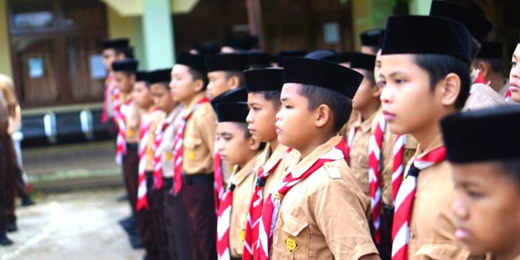 Penerimaan Tamu Pasukan Pangkalan Mts Al-Ikhlas Ujung Bone