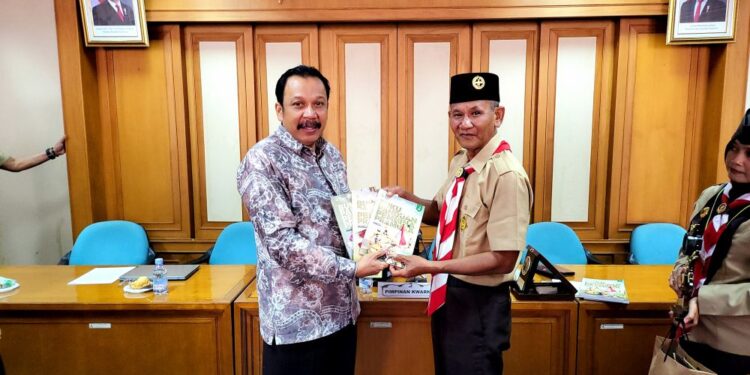 Pusdiklatcab Ngawi Lakukan Kunjungan Kerja ke Kwartir Nasional Pramuka