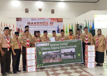 Kwarcab Pontianak Serahkan Bantuan bagi Warga Terdampak Banjir kepada Pramuka Peduli Kwarda Kalbar