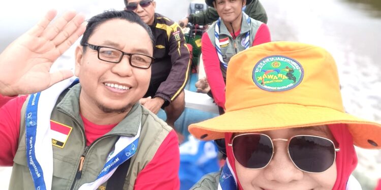 Koordinator Messengers Of Peace Kalbar Salurkan Bantuan Kepada Warga Terdampak Banjir Sambas