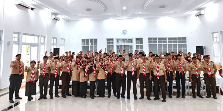 Ketua Kwarcab Karanganyar Membuka Sidparcab