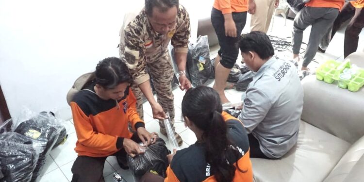 Kwarda Jatim Salurkan Bantuan Kemanusiaan Kepada Penyintas Bencana Banjir Bandang di Situbondo