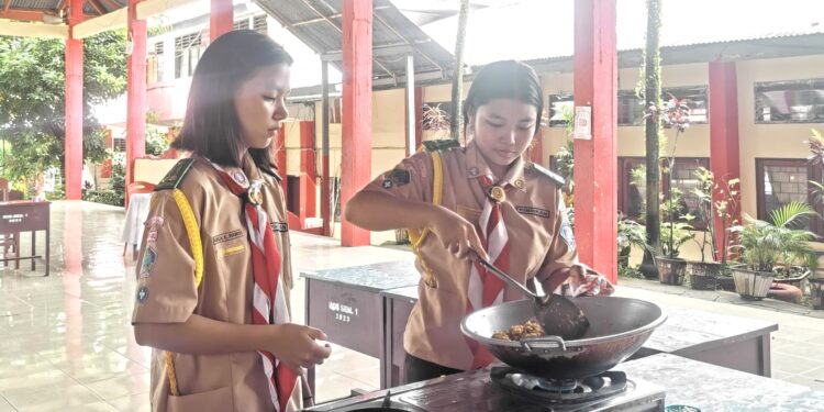 Pramuka SMA Negeri 4 Manado Gelar Lomba Memasak Dalam Rangka Hari Baden Powell ke-116