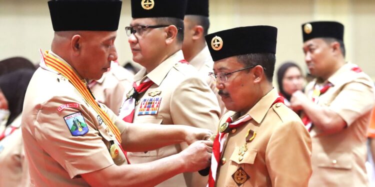 Ketua Kwarda Jatim Lantik Penjabat Wali Kota Batu Sebagai Ketua Mabicab Gerakan Pramuka