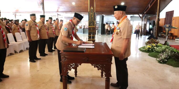 Ketua Kwarda Jatim Lantik Penjabat Bupati Tulungagung Sebagai Ketua Mabicab Gerakan Pramuka