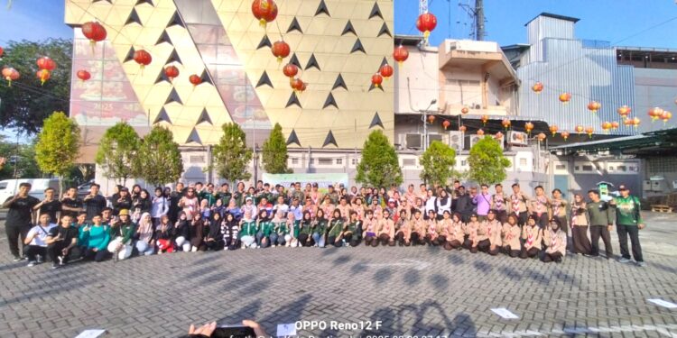 Bersih Parit Hari Peduli Sampah Nasional 2025, Pramuka Pelopor Edukasi dan Aksi Nyata Pengelolaan Sampah