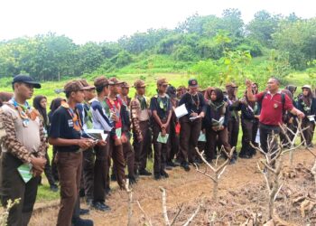 Saka Wanabakti Grobogan Bekali Anggota Cara Pembibitan Tanaman