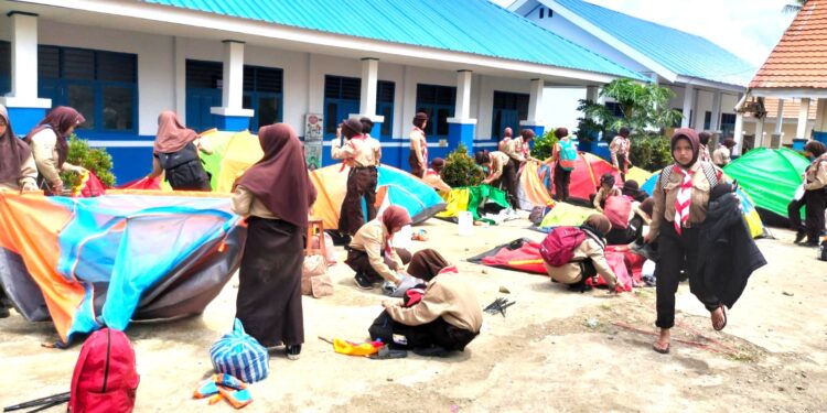 Penutupan Persami SMPN 1 Patimpeng: Bentuk Watak, Karakter dan Kedisiplinan