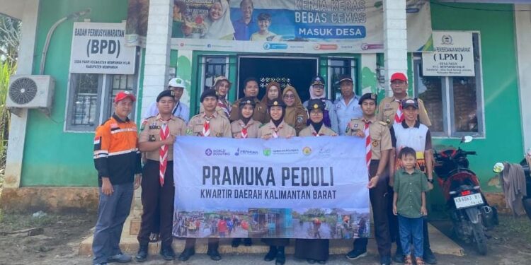 Pramuka Peduli Kalimantan Barat Salurkan Bantuan ke Desa Terdampak Banjir di Kabupaten Mempawah