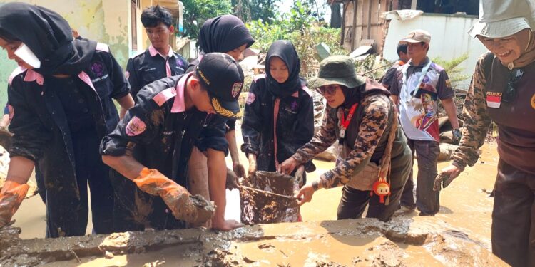 Sekelumit Bakti Pramuka Kota Bekasi Pasca Banjir Melanda