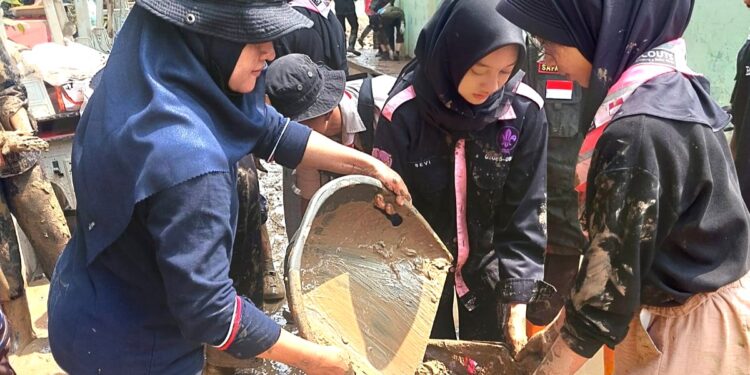 Sekelumit Bakti Pramuka Kota Bekasi Pasca Banjir Melanda
