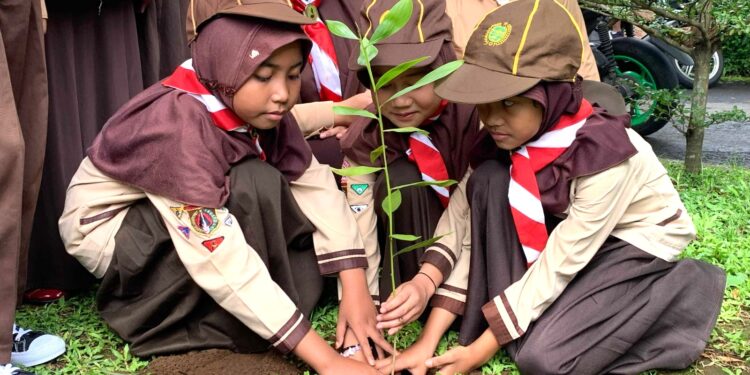 Ketua Mabigus SDN 4 Purwanegera Ajak Kaum Muda Lestarikan Lingkungan