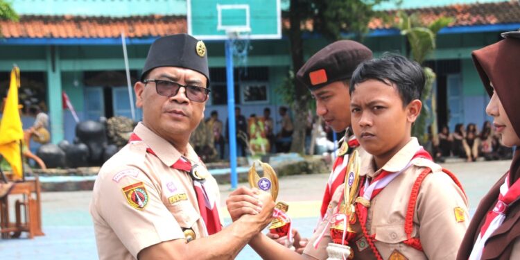 Kwarran Karanganyar Adakan Baden Powell Day