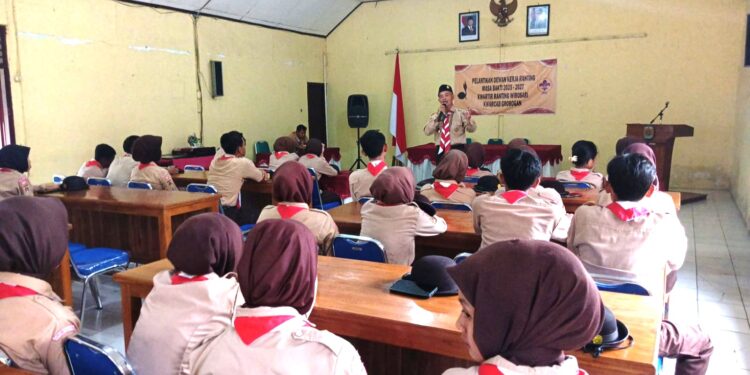 Ketua Kwartir Ranting Wirosari Melantik Pengurus DKR