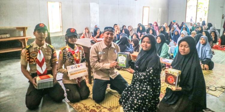 Charity for Humanity: Bakti Ramadhan Saka Bhayangkara, Berbagi Al-Qur’an dan Iqro di Sukoharjo