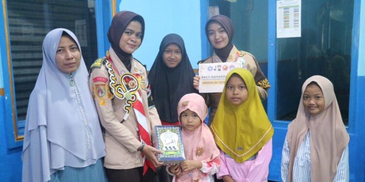 Charity for Humanity: Bakti Ramadhan Saka Bhayangkara, Berbagi Al-Qur’an dan Iqro di Sukoharjo