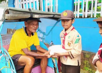 Pramuka SDN 4 Purwanegera Distribusikan Zakat: Tunjukkan Semangat Berbagi
