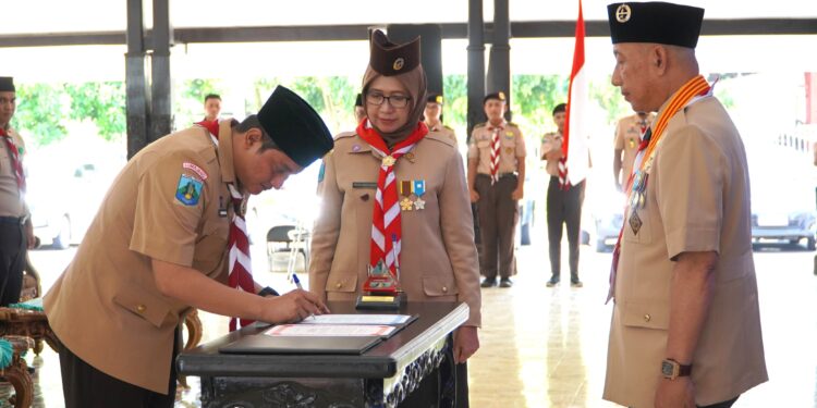 Ketua Kwarda Jatim Lantik Bupati Lumajang Yang Dulunya Ketua Kwarcab, Kini Ketua Mabicab Gerakan Pramuka