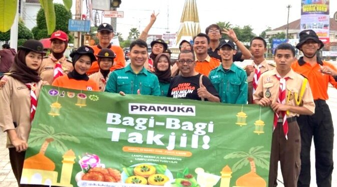 Bentuk Bakti Pramuka Kepada Masyarakat Dengan Cara Yang Unik Di Bulan Ramadhan