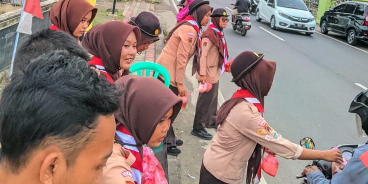 Bentuk Bakti Pramuka Kepada Masyarakat Dengan Cara Yang Unik Di Bulan Ramadhan