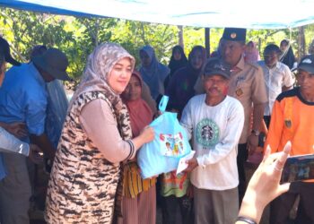 Ketua Kwarda Lampung Berikan Bantuan Untuk Korban Kebakaran Di Way Jepara Lampung Timur