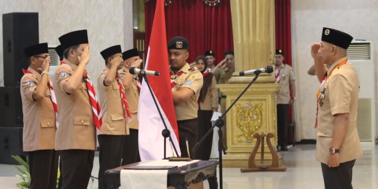 Ketua Kwarda Jatim Lantik Bupati Jember Sebagai Kamabicab, Berharap Pramuka Jember Maju Berprestasi