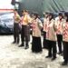 Aksi Anggota Pramuka Kwarran Caringin Turun kejalan melaksanakan kegiatan KBL (Karya Bakti Lebaran)