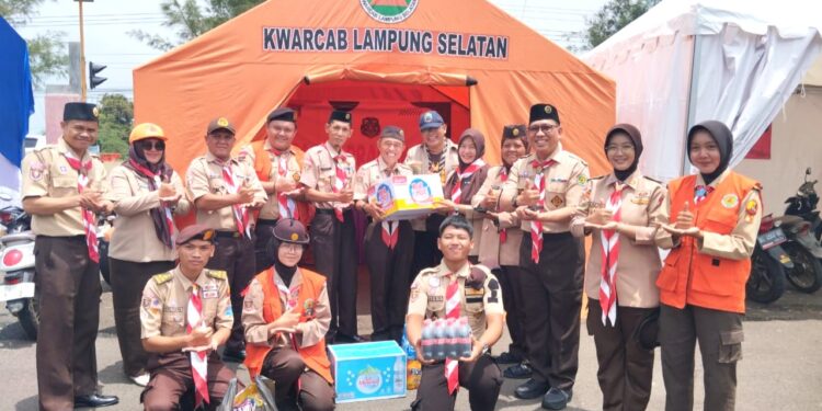 Beri Dukungan Semangat Kepada Pramuka, Kwarda Lampung Kunjungi Posko Karya Bakti Lebaran Di Kalianda Dan Pelabuhan Bakauheni