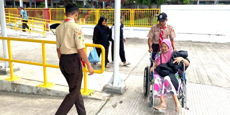 Pramuka Peduli Kwarcab Banda Aceh Laksanakan Karya Bakti Lebaran 2025 di Pelabuhan Ulee Lheue