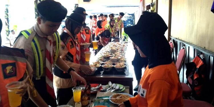 Saka Bhayangkara Polresta Banyumas Ikuti Penutupan Karya Bakti Lebaran Tahun 2025