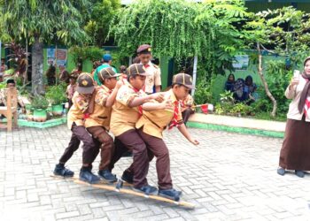 Lestarikan Permainan Tradisional, Peserta Pesta Siaga Wirosari Bermain Bakiak
