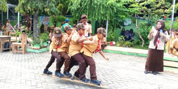 Lestarikan Permainan Tradisional, Peserta Pesta Siaga Wirosari Bermain Bakiak