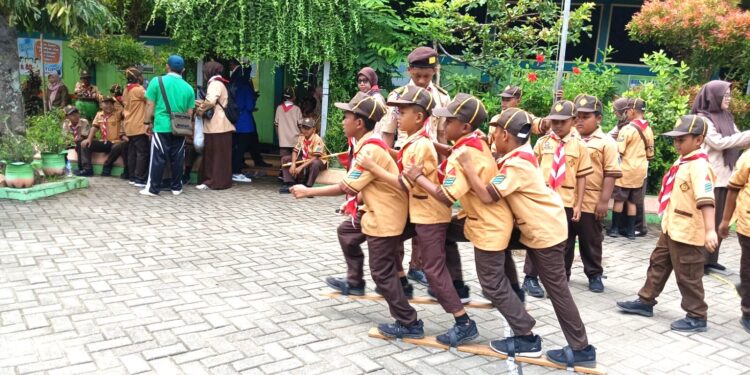 Lestarikan Permainan Tradisional, Peserta Pesta Siaga Wirosari Bermain Bakiak