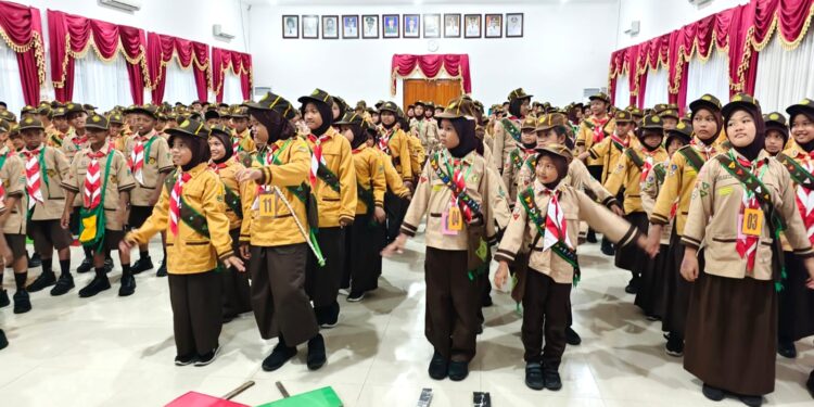 Cintai Lingkungan, Peserta Pesta Siaga Berkenalan Dengan Reptil