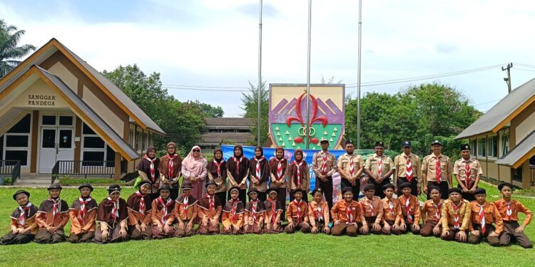 SDIT Raudhatus Sakinah (SDIT RASA) Menggelar Kegiatan “Kemah Kreatif”