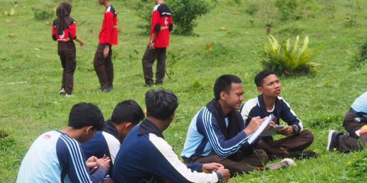 SMA Negeri 1 Karangreja Jalin Kerjasama Dengan SMA Negeri 1 Belik Gelar Latihan Gabungan