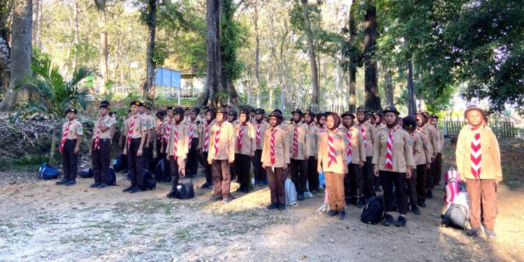 Menembus Rimba Bersama Penegak MA Sunniyyah Selo di Sendang Coyo