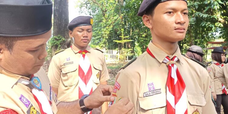 Menembus Rimba Bersama Penegak MA Sunniyyah Selo di Sendang Coyo