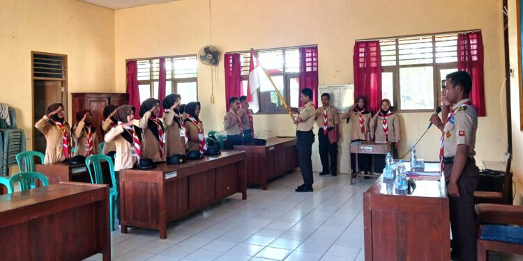 Ketua Kwarran Melantik 13 Anggota Baru DKR Pengadegan