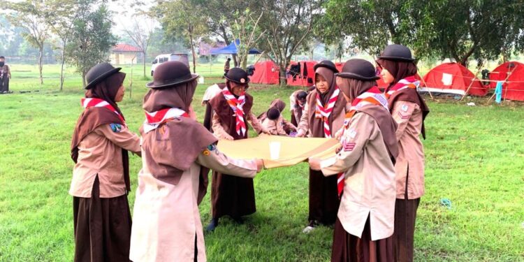 Standing With Scouts, Great in Leadership: Leadership Camp dan LT-1 Penuh Makna Pramuka SMP Nurul Fikri Sidoarjo