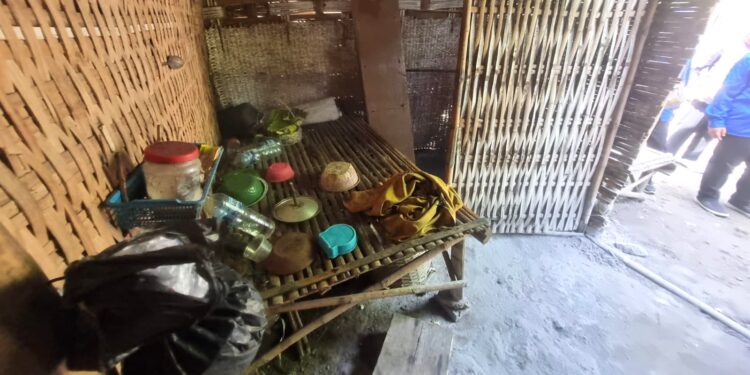 Janda Buruh Tani 65 Tahun Haru Bahagia Dapat Bantuan Pemugaran Rumah Dari Kwarda Pramuka Jatim