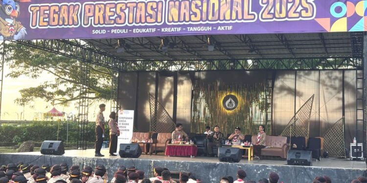 Sekda Selaku Angota Mabida Gerakan Pramuka Sulawesi Barat , Pimpin Pembukaan Tegak Prestasi Nasional 2025