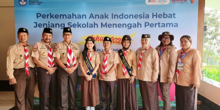 Perkemahan Anak Indonesia Hebat Tingkat SMP Resmi Ditutup, Wamendikdasmen: Pramuka Ciptakan Pemimpin Masa Depan