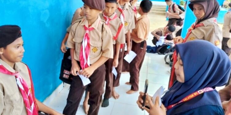 Tunjukkan Komitmen Majukan Pramuka: SMPN 2 Salomekko rampungkan Perekaman KTA Nasional