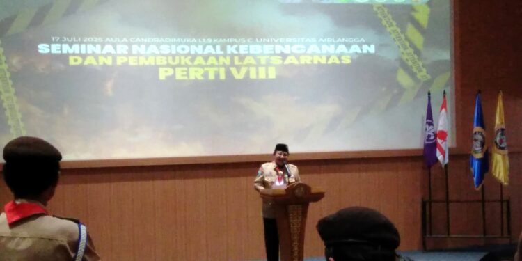 Dua Anggota Pramuka Racana Wijaya Kusuma Pangkalan Politeknik Negeri Cilacap ikuti kegiatan LATSARNAS Perguruan Tinggi di Universitas Airlangga Surabaya