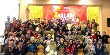 Dua Anggota Pramuka Racana Wijaya Kusuma Pangkalan Politeknik Negeri Cilacap ikuti kegiatan LATSARNAS Perguruan Tinggi di Universitas Airlangga Surabaya